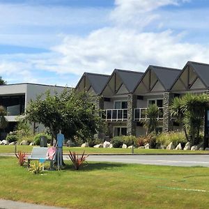 Fiordland Lakeview Motel And Apartments